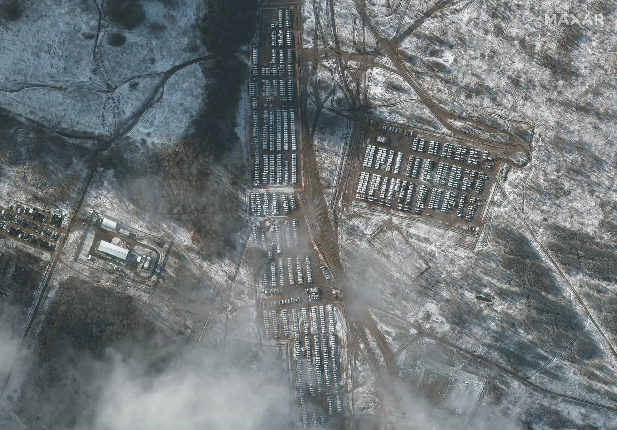 175.000 de soldați ruși pregătiți să invadeze Ucraina. Imagini surprinse din satelit