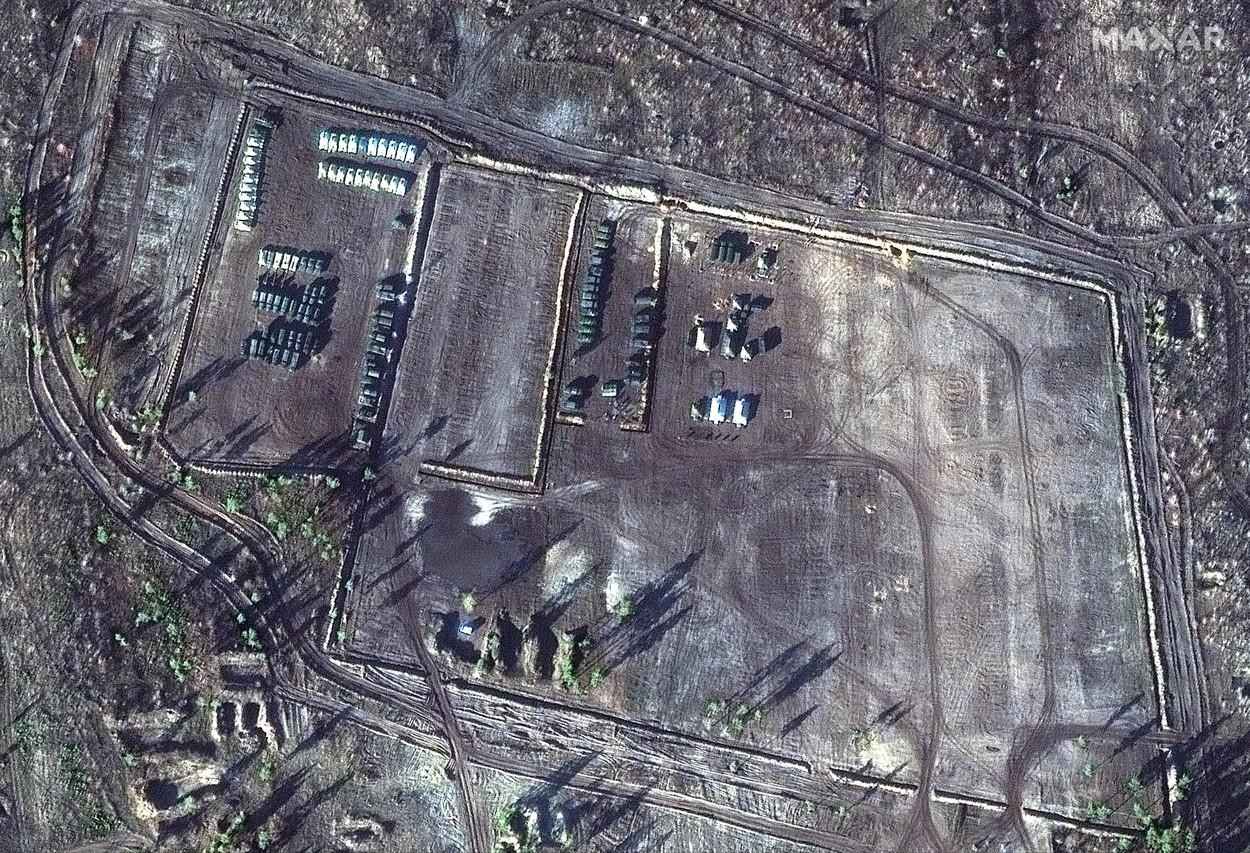 175.000 de soldați ruși pregătiți să invadeze Ucraina. Imagini surprinse din satelit