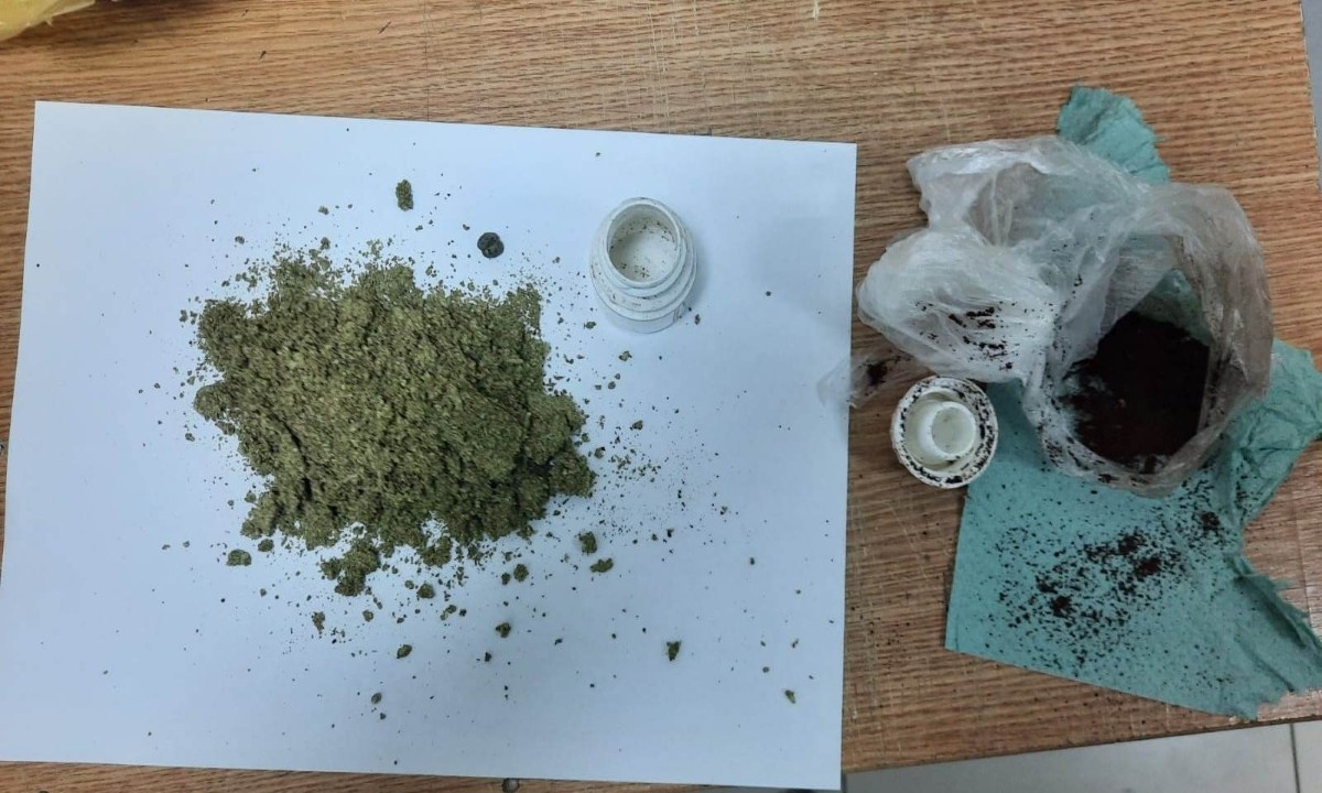 FOTO // Un moldovean a fost prins în România cu 61 grame de marijuana