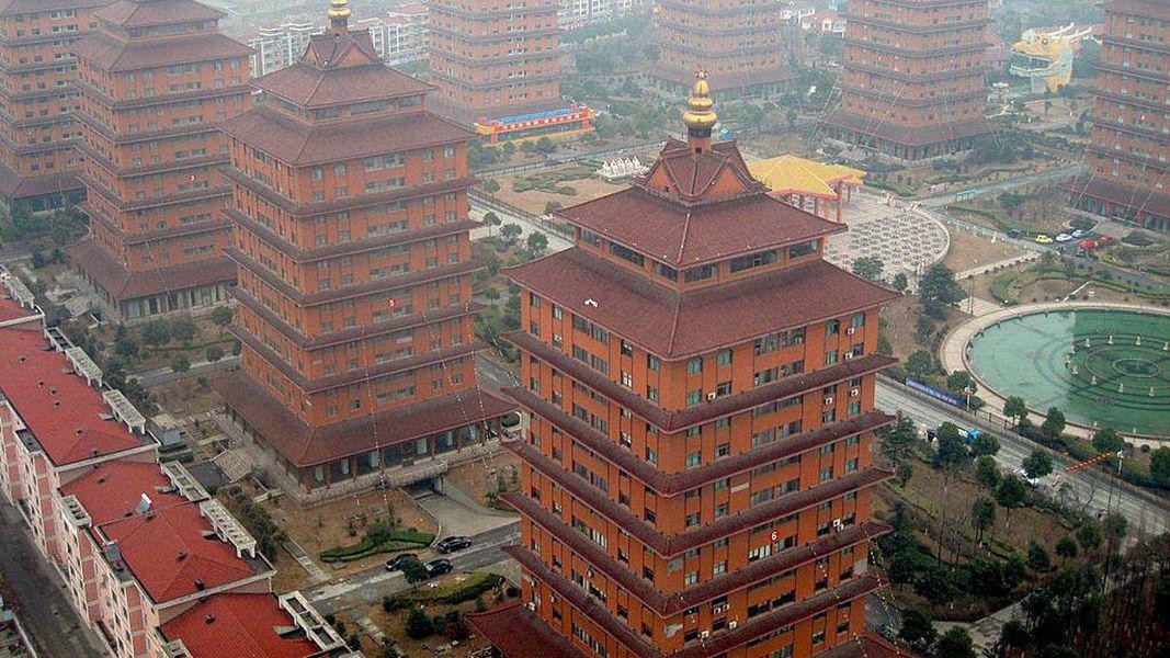 Care este cel mai bogat sat din China. Aici fiecare localnic are minimum 250.000 de dolari în cont