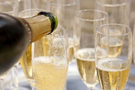 Un vin produs în Republica Moldova, inclus în top 10 cele mai bune spumante din lume