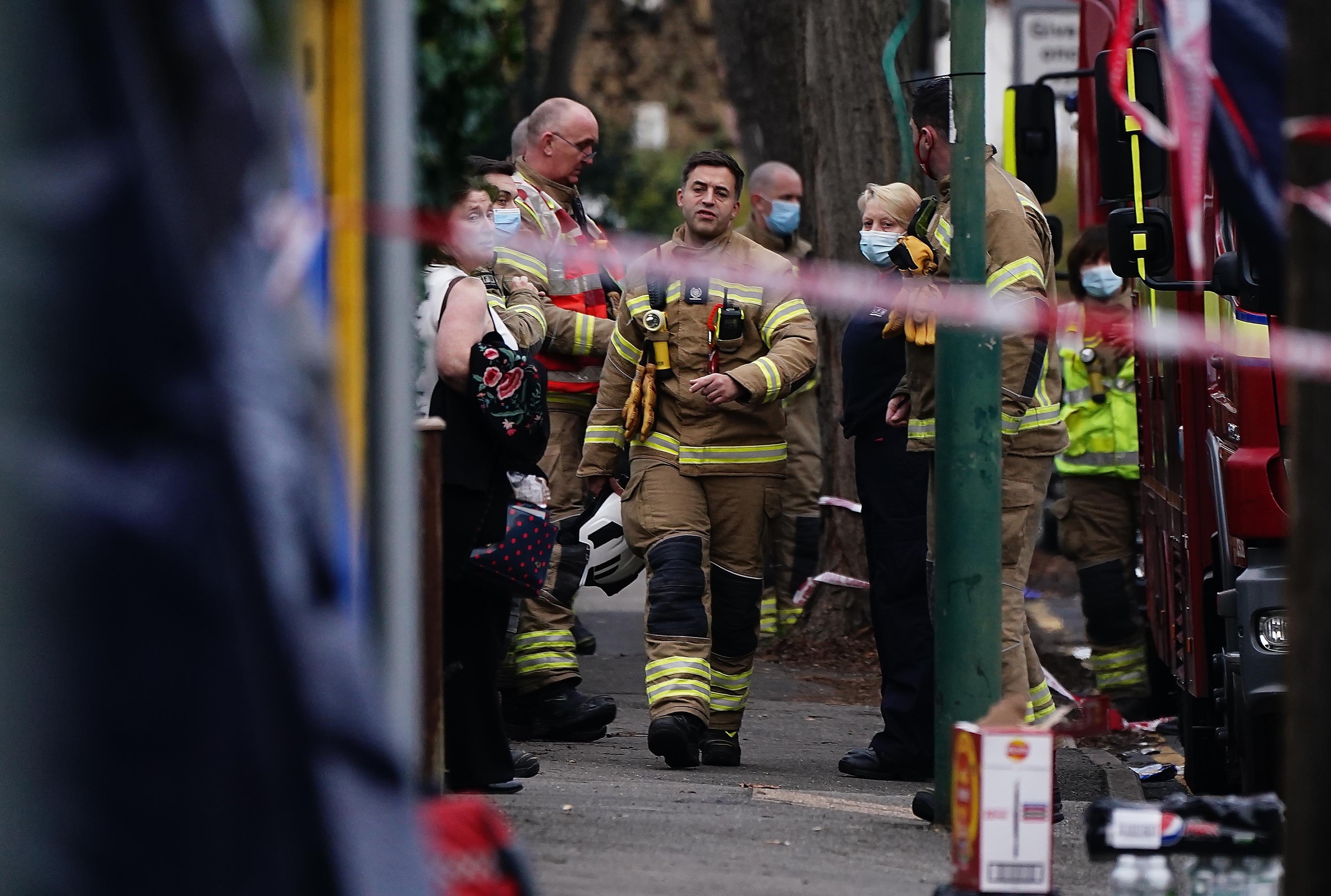 FOTO/VIDEO +18 // Tragedie de proporții în Londra: 4 copii au murit într-un incendiu