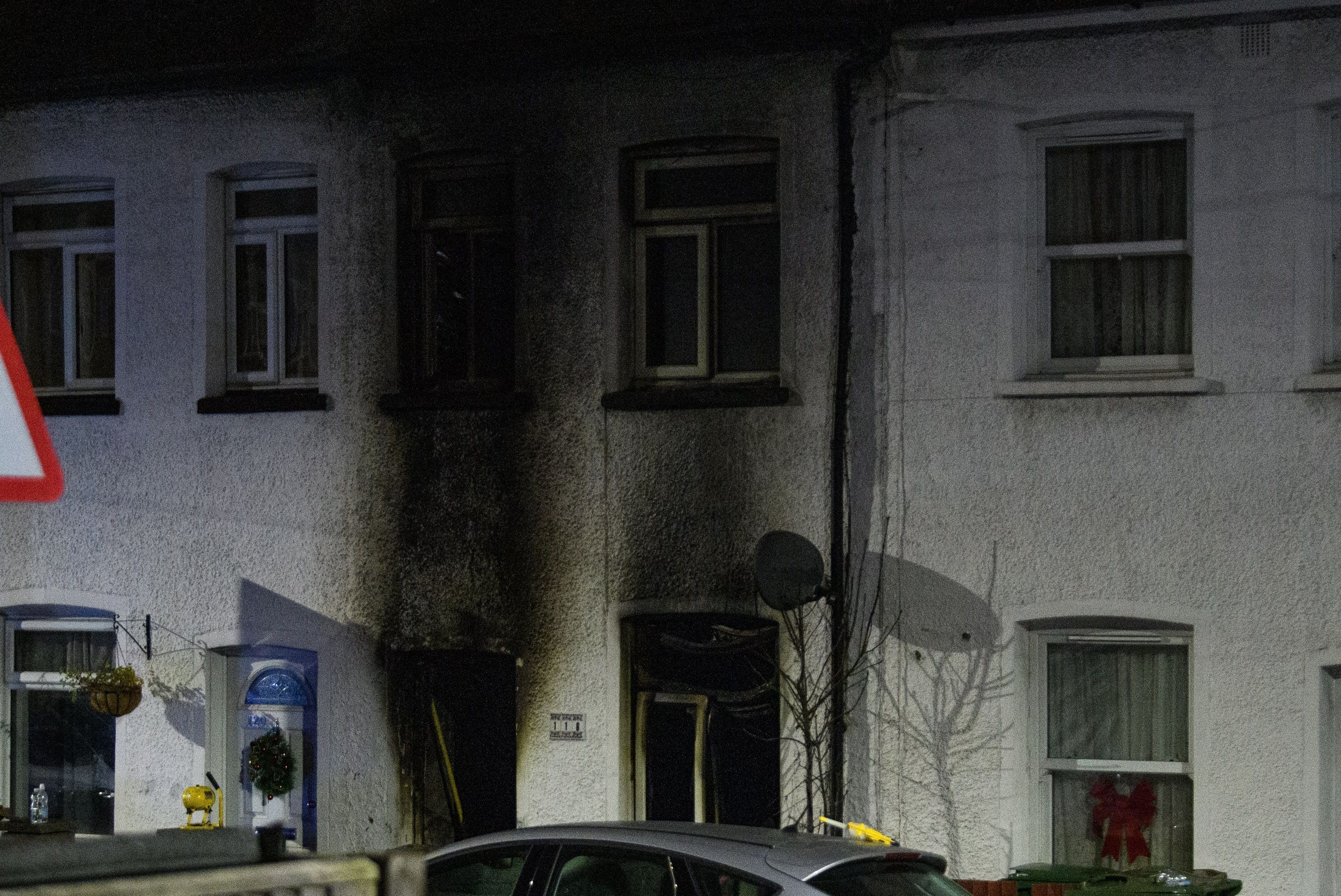 FOTO/VIDEO +18 // Tragedie de proporții în Londra: 4 copii au murit într-un incendiu