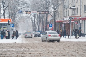 Prognoza meteo: Ninsori și ploaie în toată Moldova