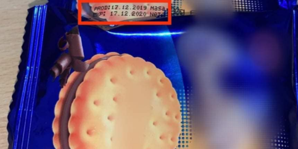 FOTO // REVOLTĂTOR! Cadouri pentru copii cu termen expirat urmau să fie comercializate