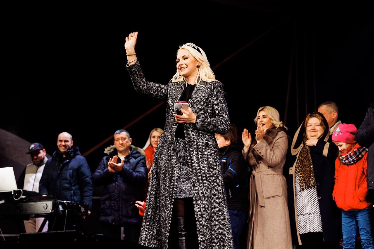 Concert de excepție, la OrheiLand, de Revelion! Mii de oameni au întâmpinat noul an într-o atmosferă de poveste