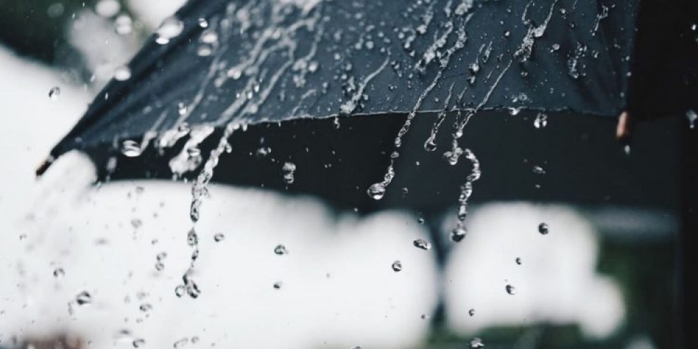 METEO: Începem anul 2022 cu ploi pe tot întregul țării