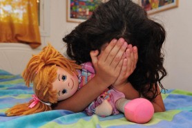 CAZ ŞOCANT în nordul Moldovei. O fetiţă de 7 ani, violată de verișorul ei mai mare