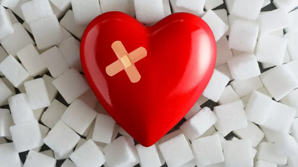 Din ce cauză crește tensiunea? Alimente, boli și medicamente care cresc valorile tensiunii arteriale