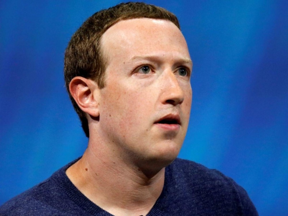 Un bărbat l-a dat în judecată pe Zuckerberg pentru suspendarea contului de Facebook. Cât cere despăgubiri