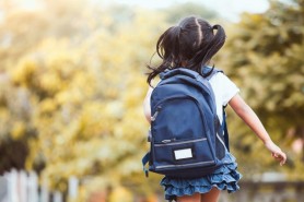 Tragic // O elevă de 9 ani a murit după ce a fost împinsă de o colegă, pe coridorul şcolii