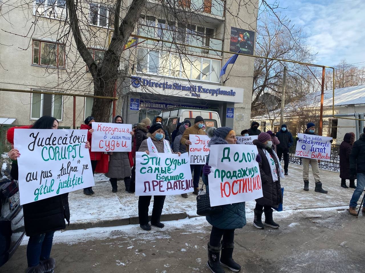 „Proteste contra justiției vândute”. Partidul „ȘOR” cere demisia magistraților care au scos-o pe Marina Tauber din alegeri