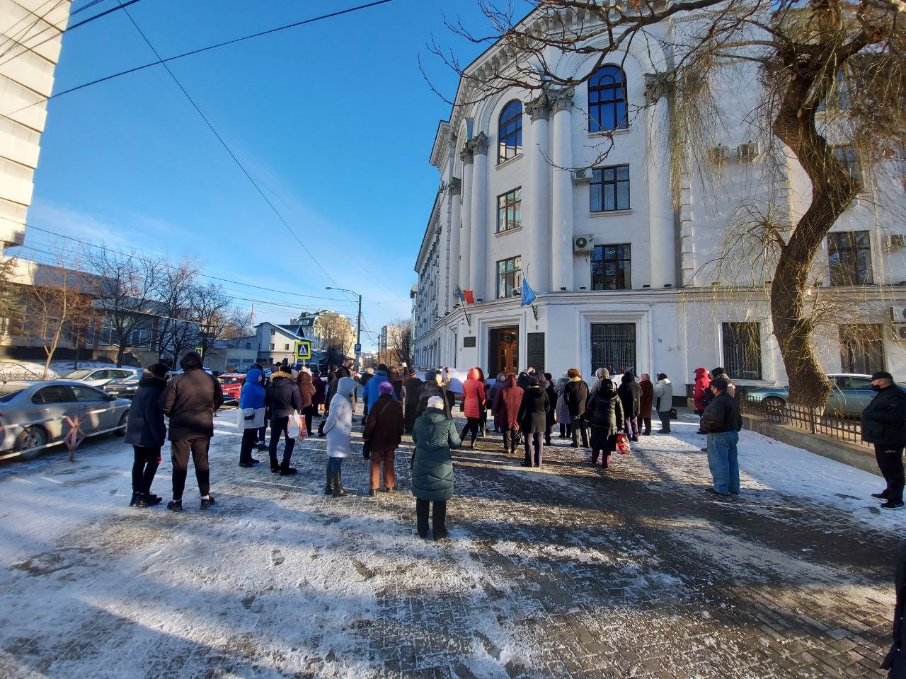 „Proteste contra justiției vândute”. Partidul „ȘOR” cere demisia magistraților care au scos-o pe Marina Tauber din alegeri
