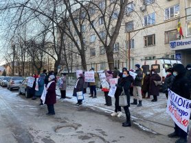 „Proteste contra justiției vândute”. Partidul „ȘOR” cere demisia magistraților care au scos-o pe Marina Tauber din alegeri