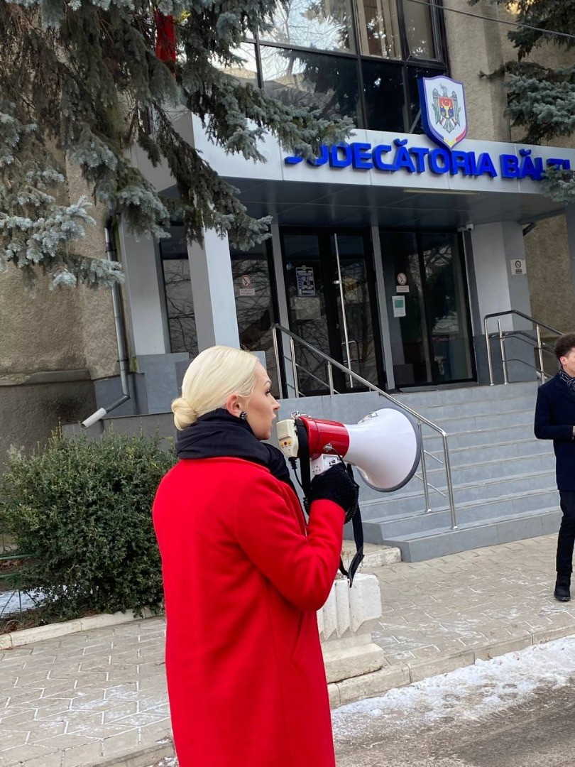 „Proteste contra justiției vândute”. Partidul „ȘOR” cere demisia magistraților care au scos-o pe Marina Tauber din alegeri