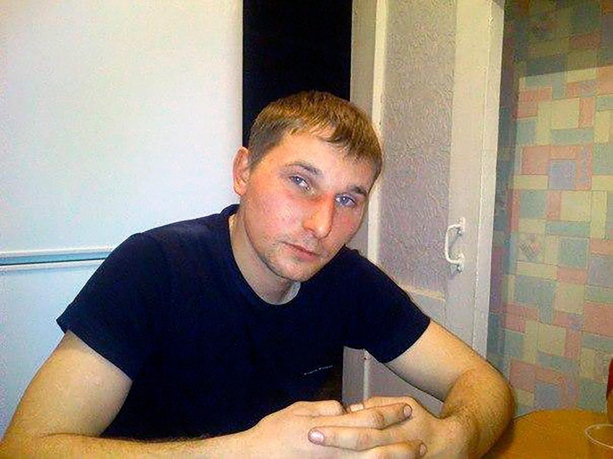 FOTO/VIDEO: Bărbatul care şi-a obligat prietenul să îşi sape groapa, apoi l-a ucis pentru că îi violase fetiţa nu va fi cercetat pentru crimă