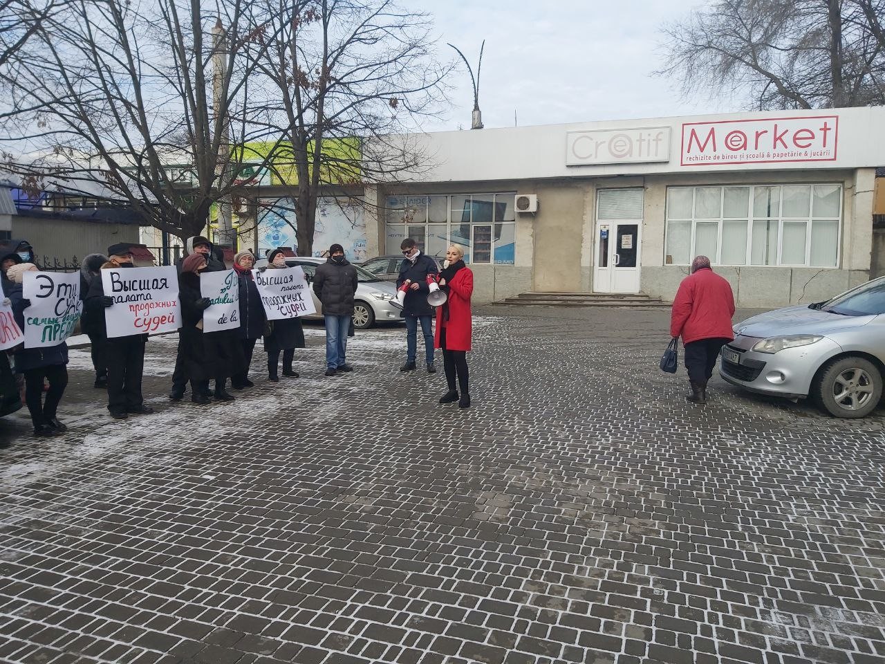 „Proteste contra justiției vândute”. Partidul „ȘOR” cere demisia magistraților care au scos-o pe Marina Tauber din alegeri