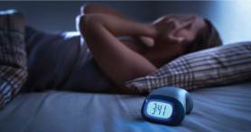 Ce să mănânci în timpul zilei ca să dormi bine noaptea