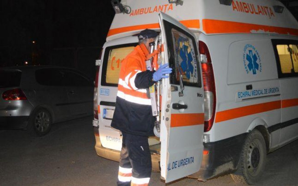Un bărbat de 72 de ani a murit îngheţat în propria locuinţă