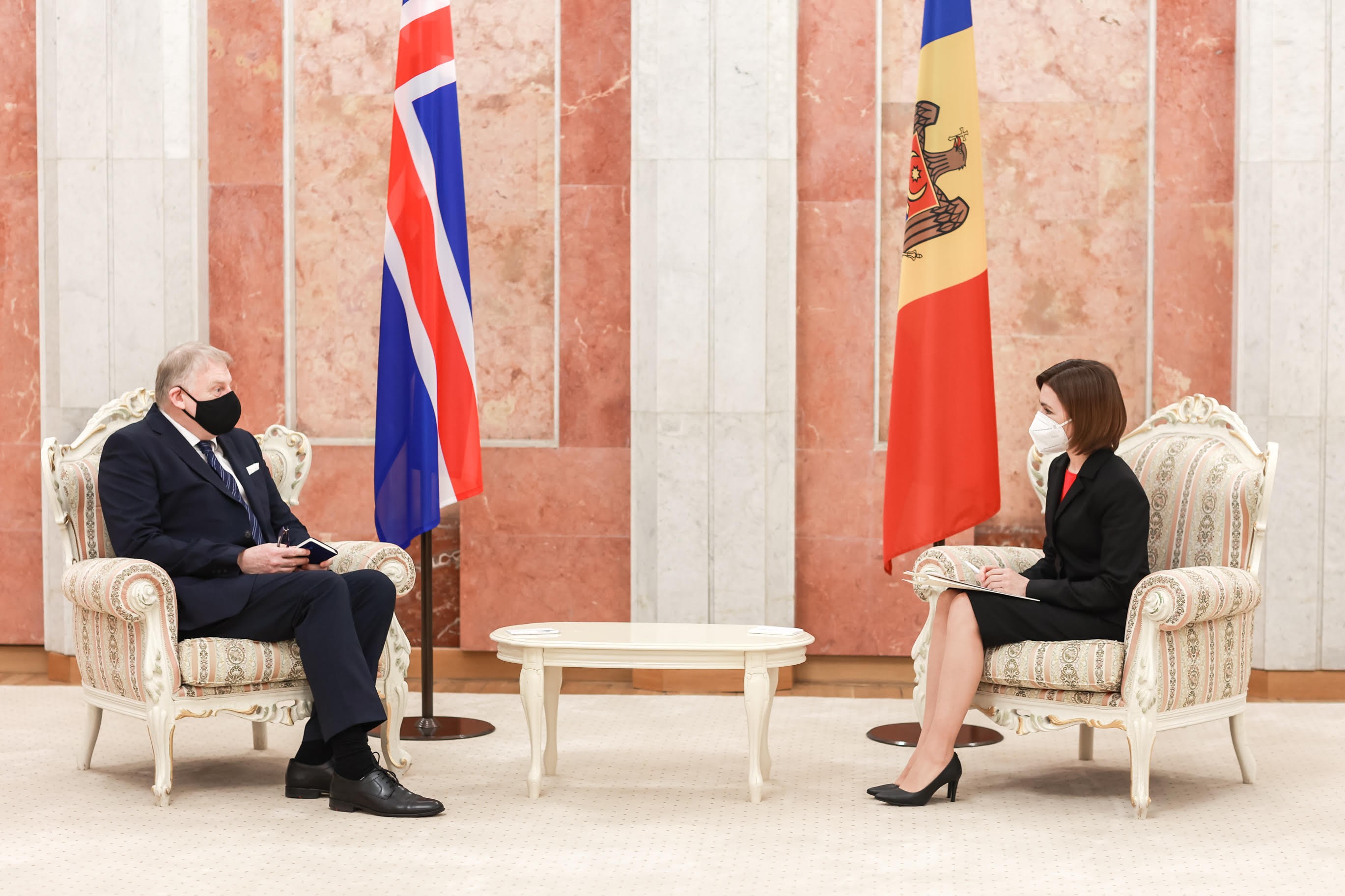Maia Sandu a primit astăzi scrisorile de acreditare ale Ambasadorilor Islandei și Chinei