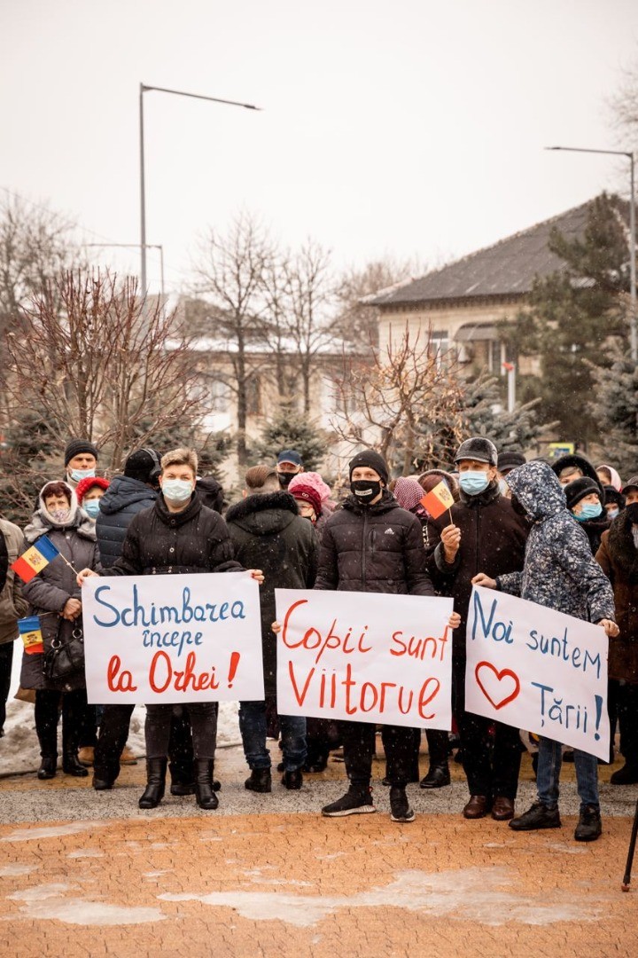 FOTO // Protest la Orhei! Oamenii cer demisia Guvernului