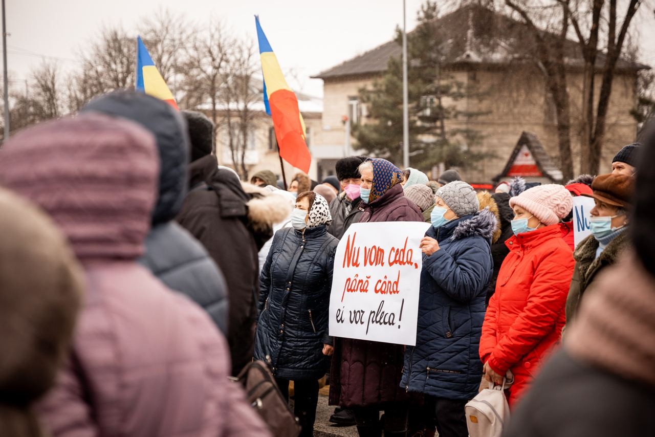FOTO // Protest la Orhei! Oamenii cer demisia Guvernului