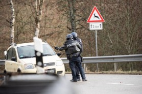 Doi poliţişti ucişi în timpul unui control în trafic în vestul Germaniei. Cei doi nu foloseau o maşină cu însemnele poliţiei