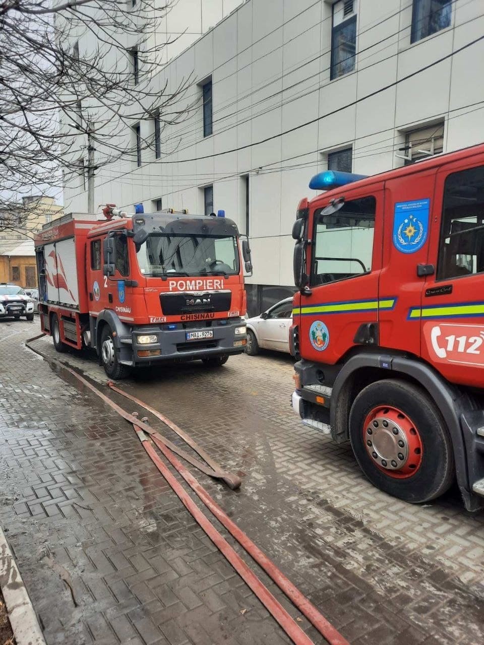 FOTO // Incendiu în centrul Capitalei. O casă a luat foc