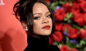 FOTO // Cum a reușit Rihanna să-și ascundă sarcina luni de zile. Trucurile la care a apelat artista