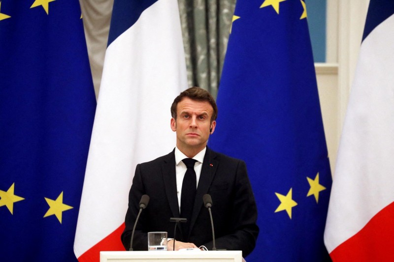 Politico: Macron a intrat în bârlogul ursului și a ieșit sfâșiat. Putin a pus tunurile pe NATO la întâlnirea cu președintele Franței