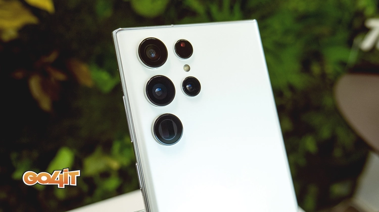 FOTO // Samsung a prezentat oficial telefoanele Galaxy S22. Modelul Ultra unifică oficial seriile S și Note. Care sunt prețurile