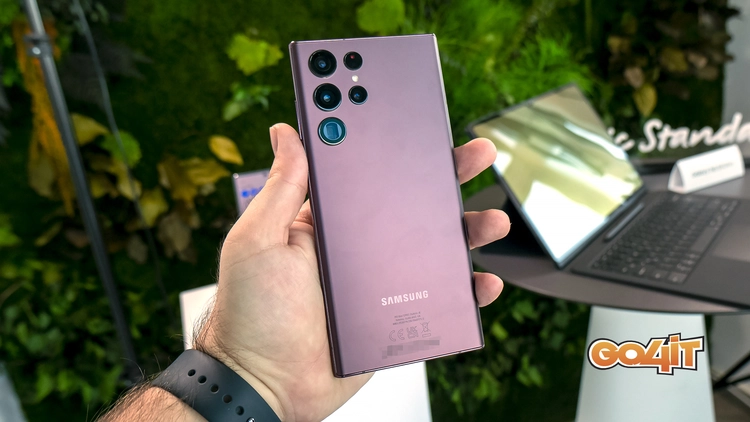 FOTO // Samsung a prezentat oficial telefoanele Galaxy S22. Modelul Ultra unifică oficial seriile S și Note. Care sunt prețurile