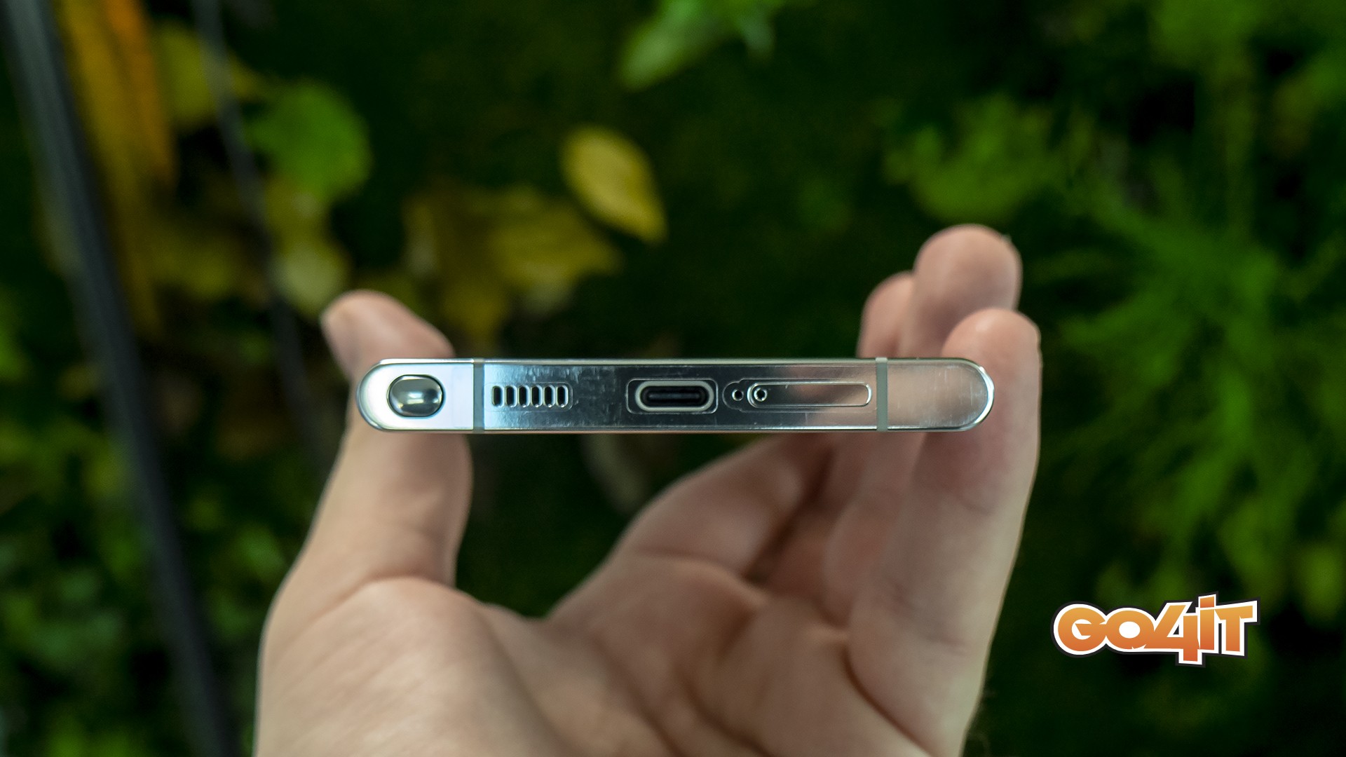 FOTO // Samsung a prezentat oficial telefoanele Galaxy S22. Modelul Ultra unifică oficial seriile S și Note. Care sunt prețurile
