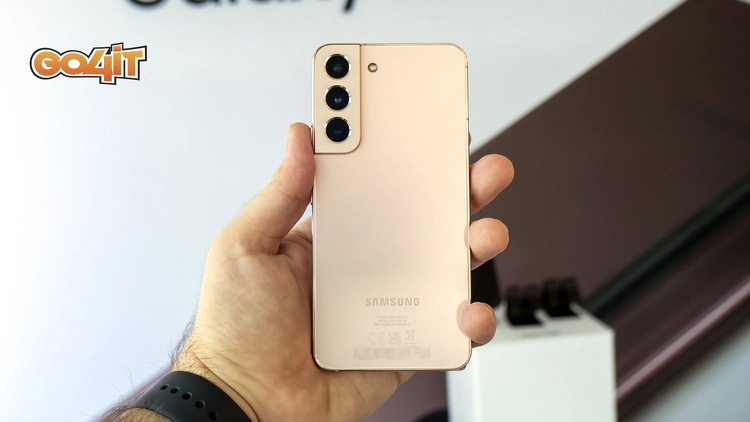 FOTO // Samsung a prezentat oficial telefoanele Galaxy S22. Modelul Ultra unifică oficial seriile S și Note. Care sunt prețurile
