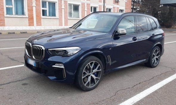 FOTO // Un BMW de 100 de mii de euro, căutat în Italia, depistat la Albița