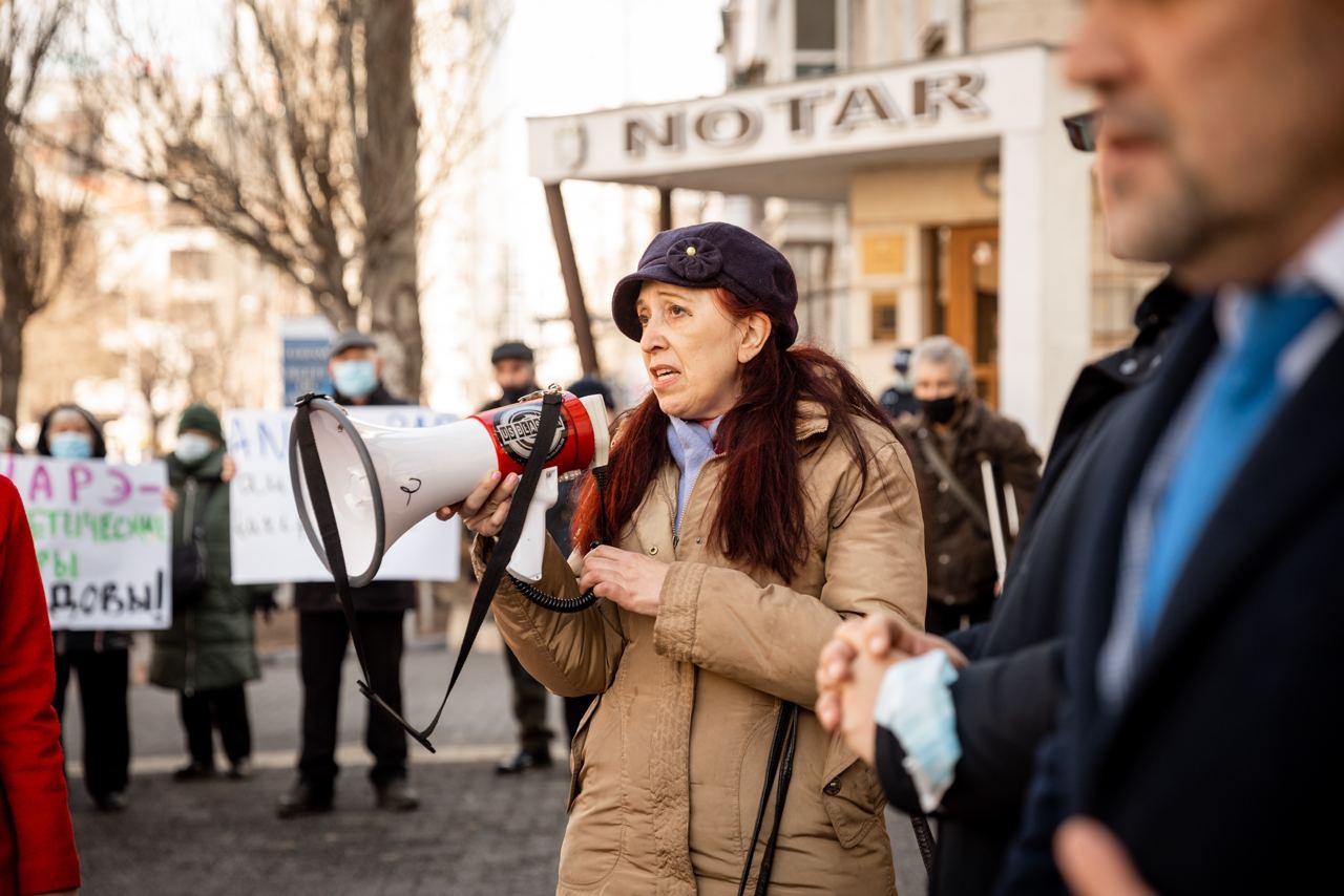 FOTO // Partidul „ȘOR” a protestat în fața ANRE și a cerut demisia reprezentanților acestei instituții