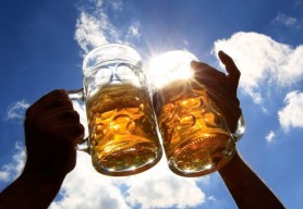 A fost inventată berea fără alcool cu gust de bere… cu alcool