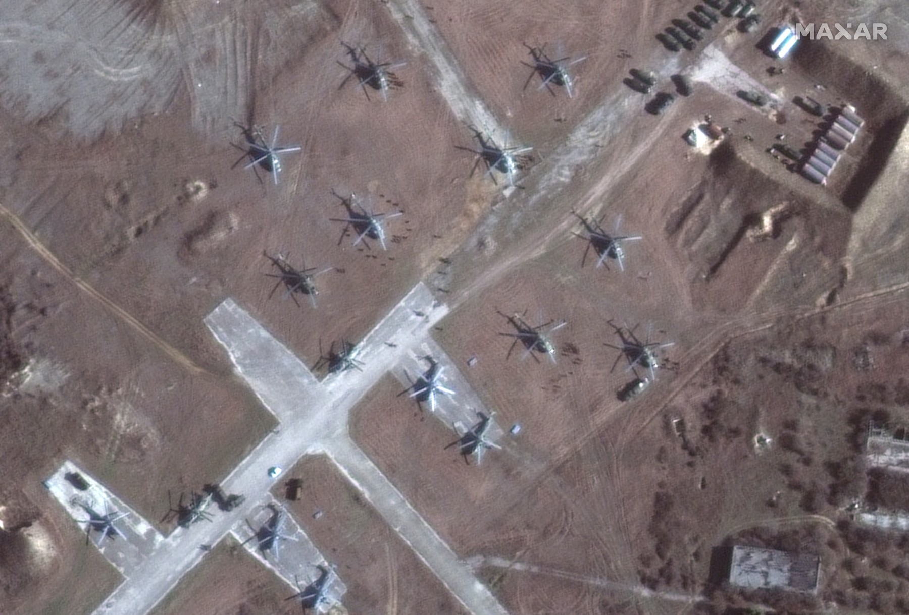 FOTO // Noi imagini din satelit cu activitatea militară a Rusiei din preajma Ucrainei. Au fost aduse echipamente noi