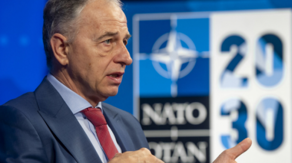 NATO cere Rusiei să oprească IMEDIAT toate acțiunile militare din Ucraina