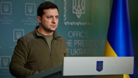 Anonymous anunță trădare în rândul spionilor ruși. Cine l-a avertizat pe Zelenski că s-ar putea să fie asasinat