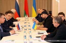 VIDEO // Negocierile dintre Ucraina și Rusia durează deja de trei ore. Cerințele părților