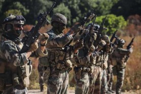 25 de ucraineni au dezertat din Legiunea Străină franceză și comandantul lor crede că ei luptă acum împotriva rușilor