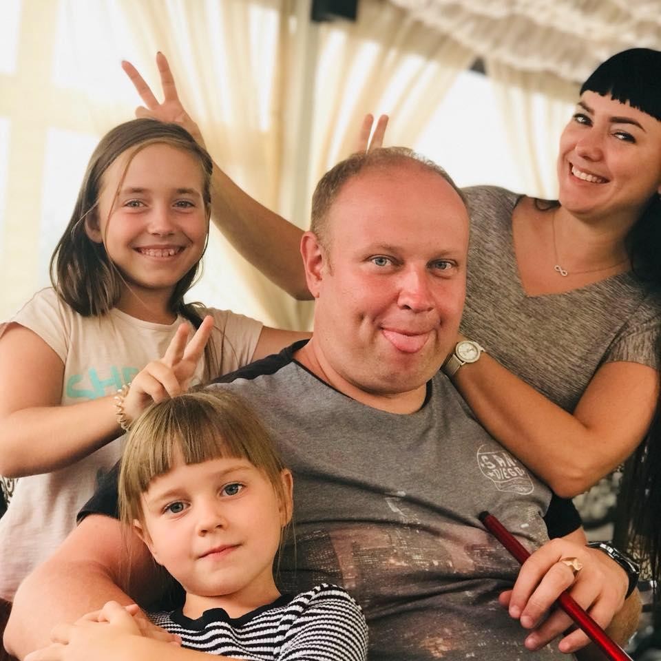 O mamă și fetița ei au fost ucise de bombardamentele rușilor, în Mariupol. „Pe copilă nici măcar nu știm unde au îngropat-o”