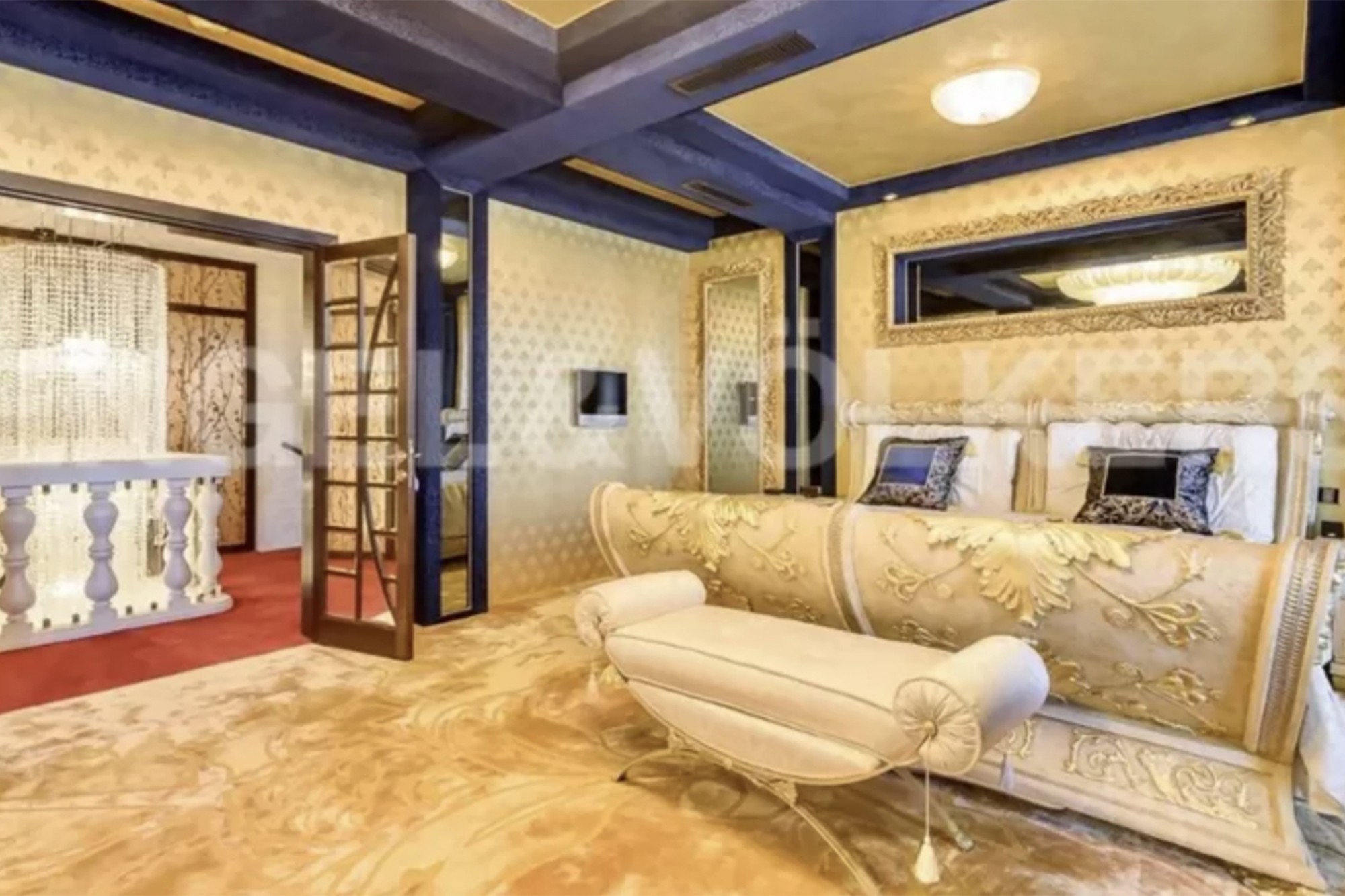 FOTO // Cum arată locuința de lux în care a trăit presupusa fiică a lui Vladimir Putin. Apartamentul poate fi închiriat pentru 10.000 de dolari