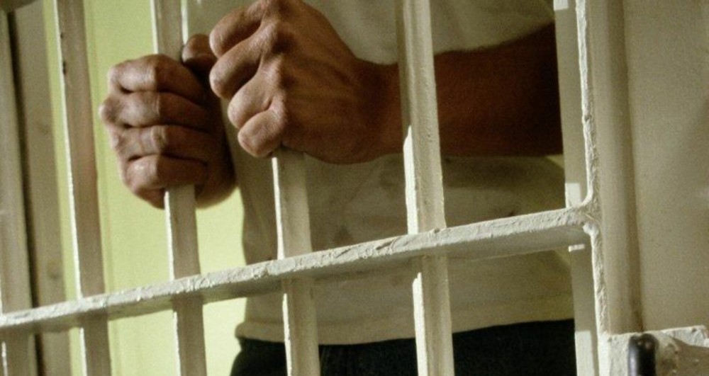 Un agent imobiliar a fost condamnat la zece ani de închisoare pentru escrocherie