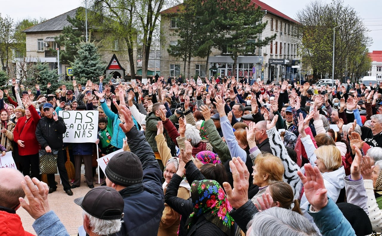 FOTO // Partidul „ȘOR” a organizat proteste în toată țara. Peste 50 de mii de oameni au participat la manifestație