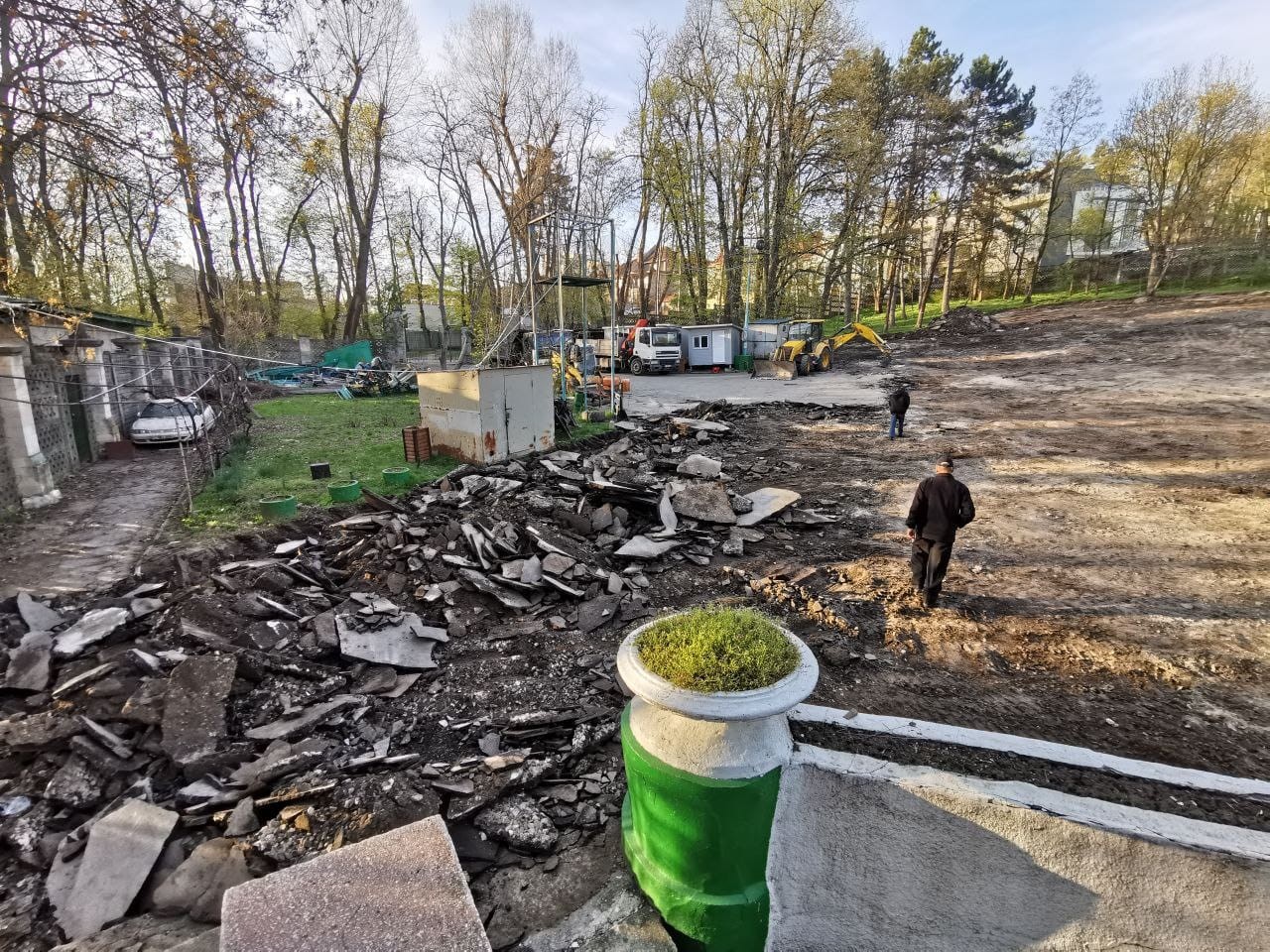 FOTO // Ceban se laudă pe Facebook: Teatrul Verde din Parcul „Valea Morilor” este în plin proces de reabilitare