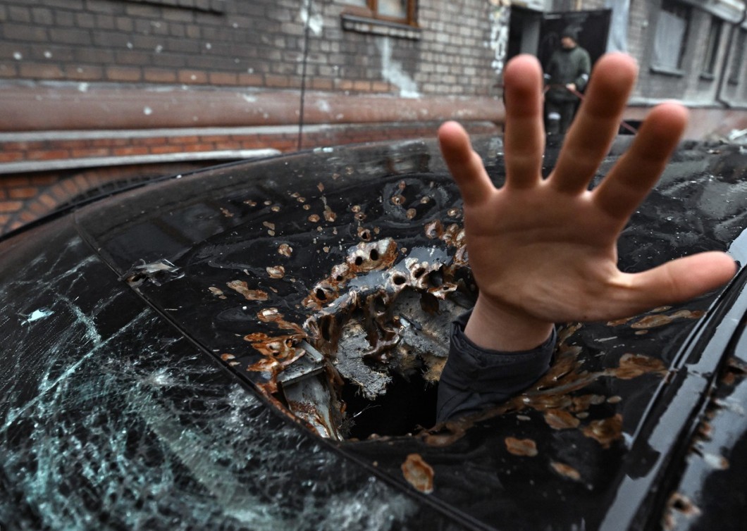 "Nici bestiile nu ar face așa ceva!" Imaginile surprinse la Mariupol: ce au lăsat rușii în urma lor