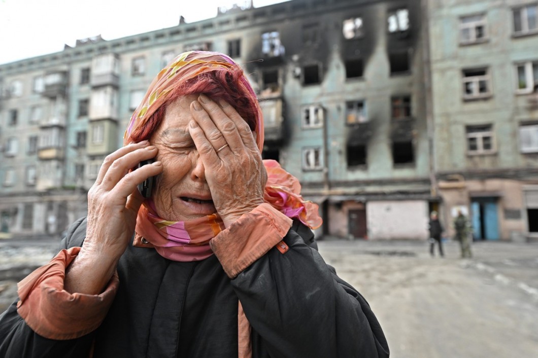 "Nici bestiile nu ar face așa ceva!" Imaginile surprinse la Mariupol: ce au lăsat rușii în urma lor