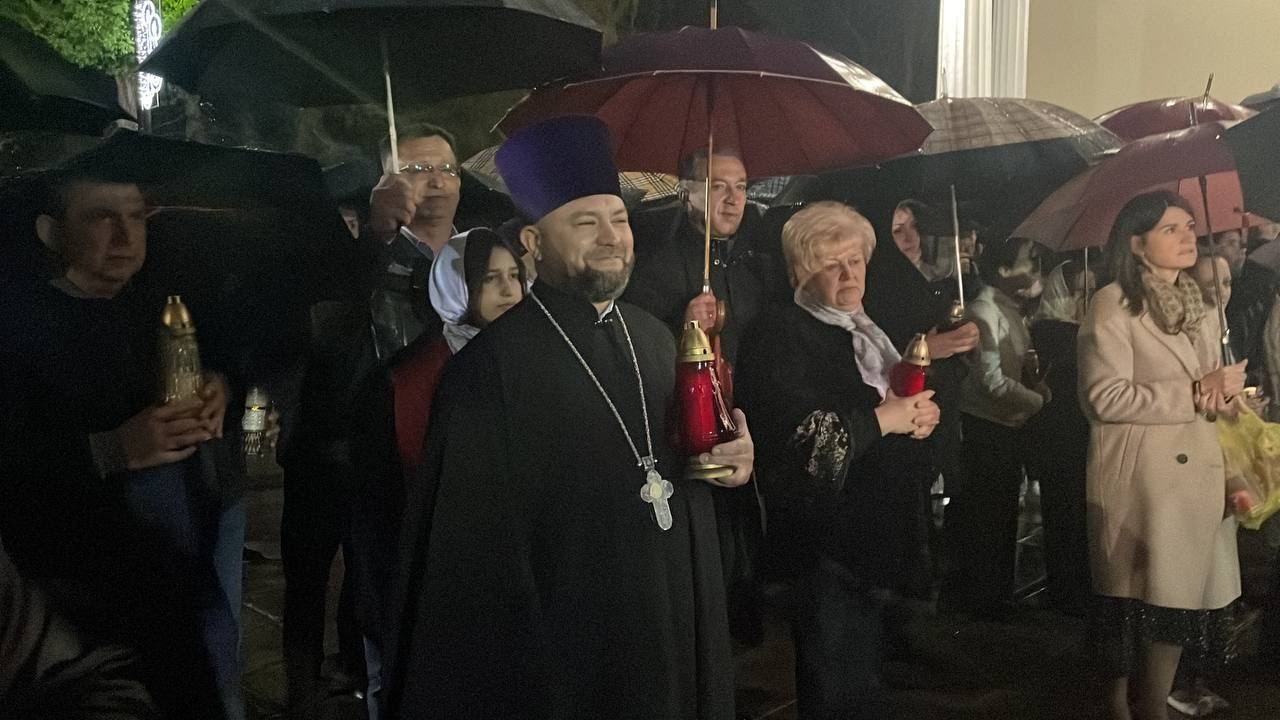 FOTO&VIDEO // Cine a adus Focul Haric la Chișinău? Ilan Șor a sponsorizat în acest an aducerea focului sfânt în Moldova